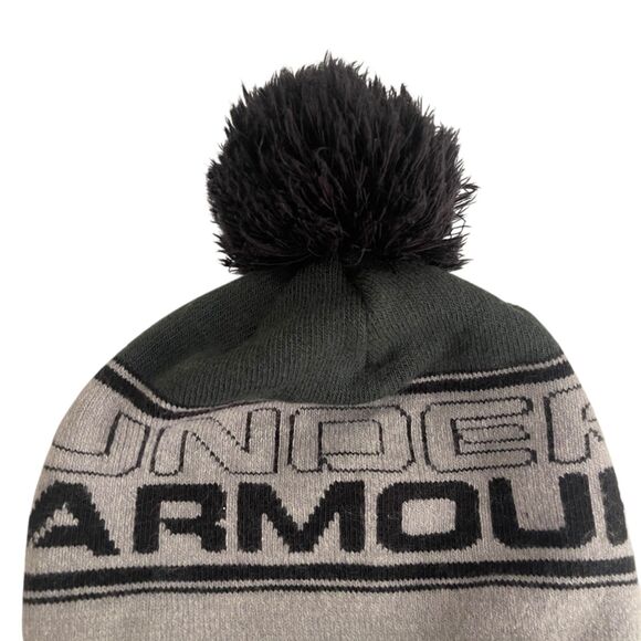 Under Armour Beanie Winter Hat Gray Black Men's OSFA - Picture 2 of 6